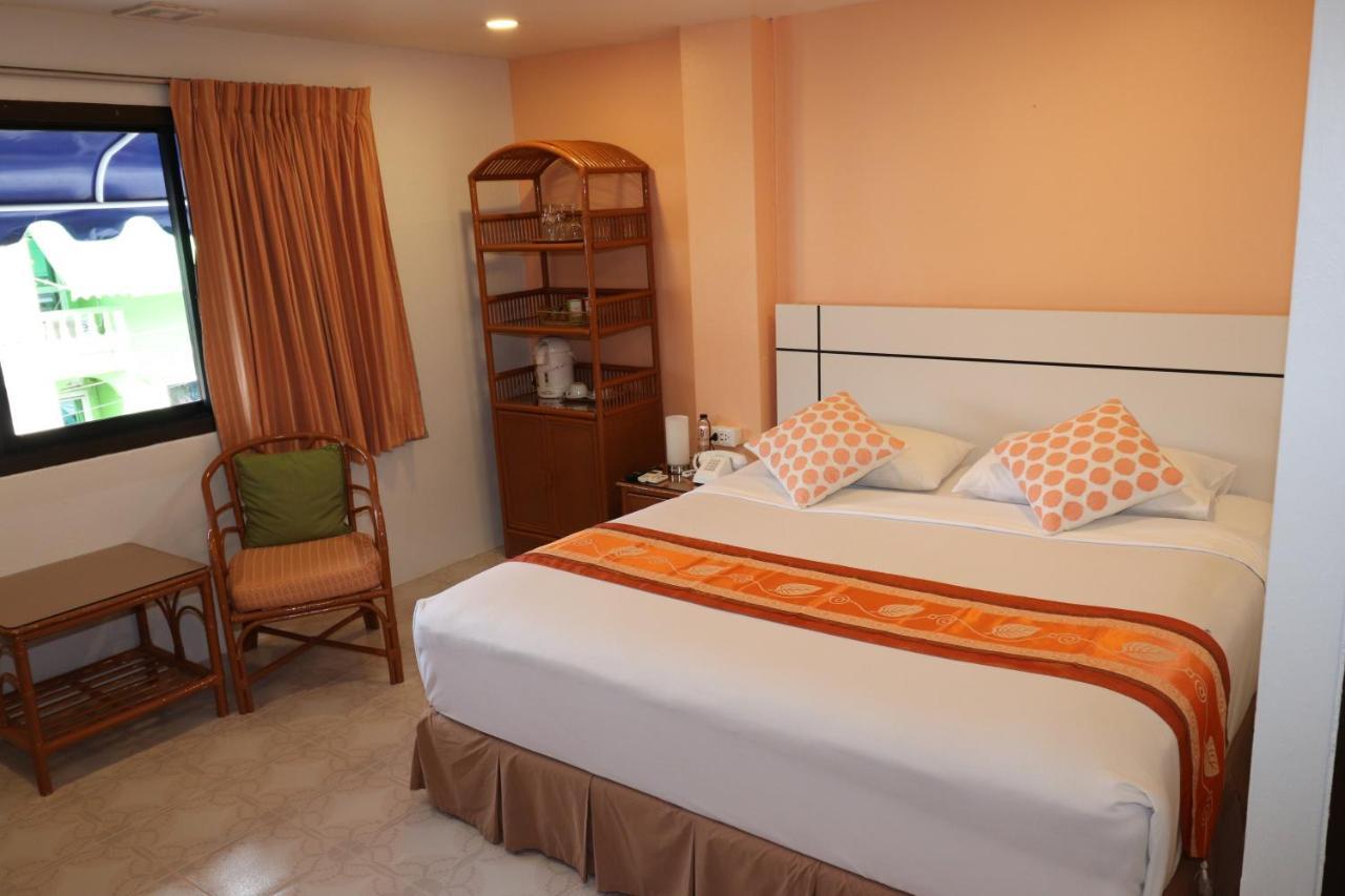Summer Breeze Hotel Patong Екстер'єр фото