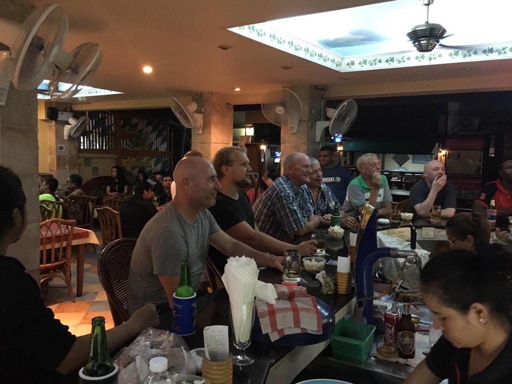 Summer Breeze Hotel Patong Екстер'єр фото